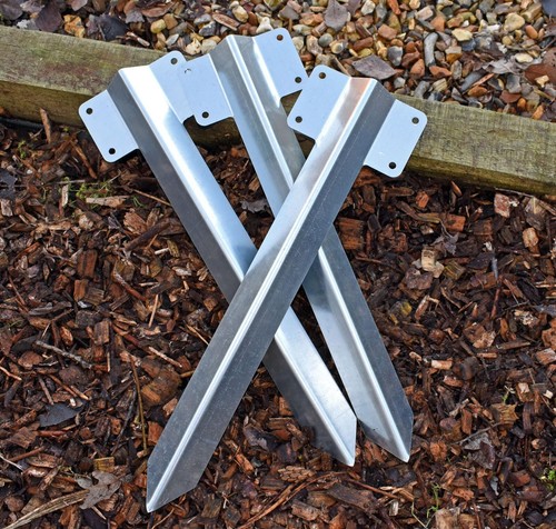 Railway sleeper brackets iron - brackets,